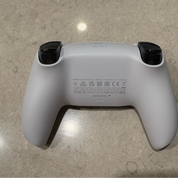 PS5 Sony DualSense Wireless Controller - White - Picture 3 of 3